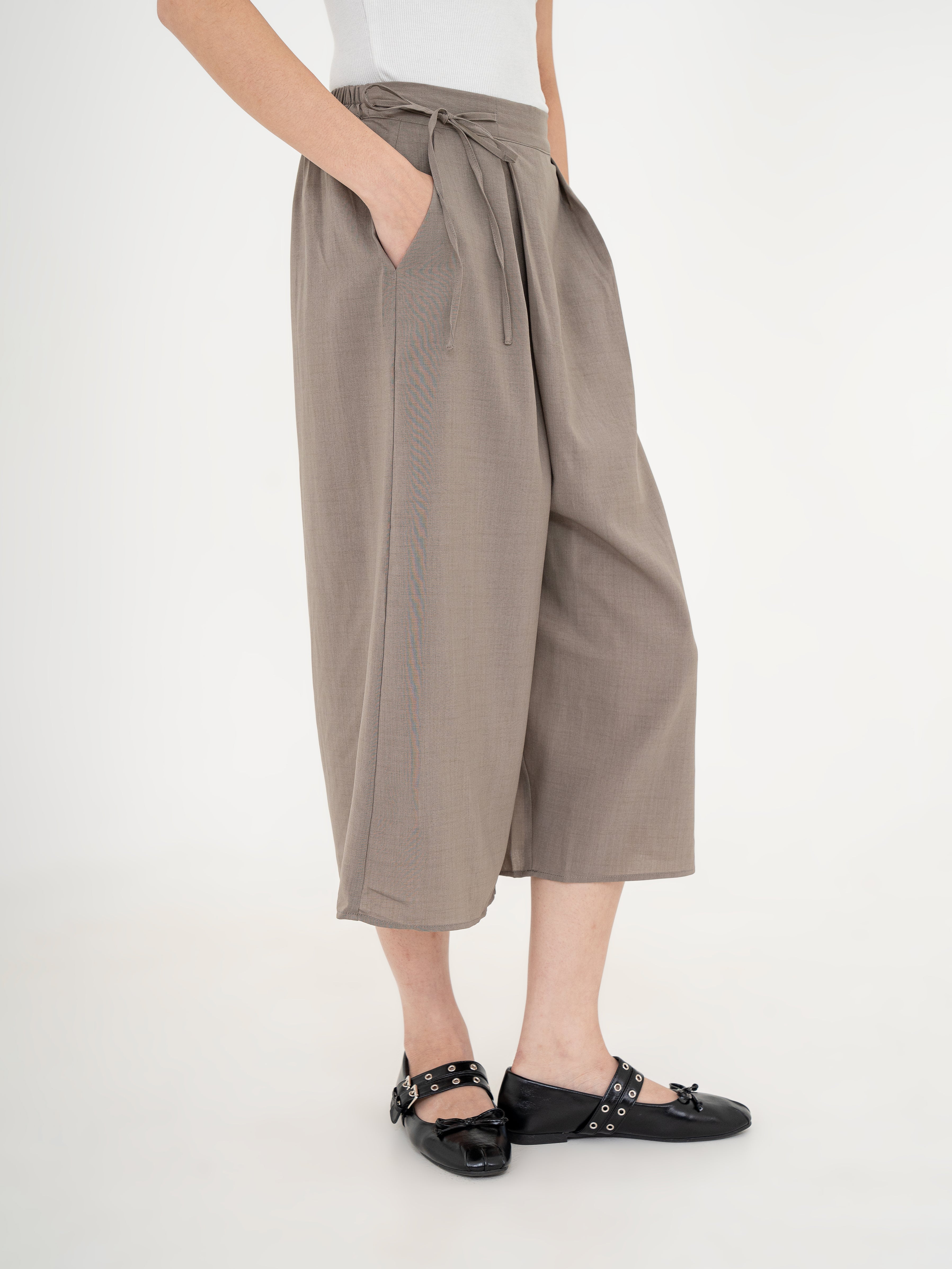 Haneuri Gaucho Pants