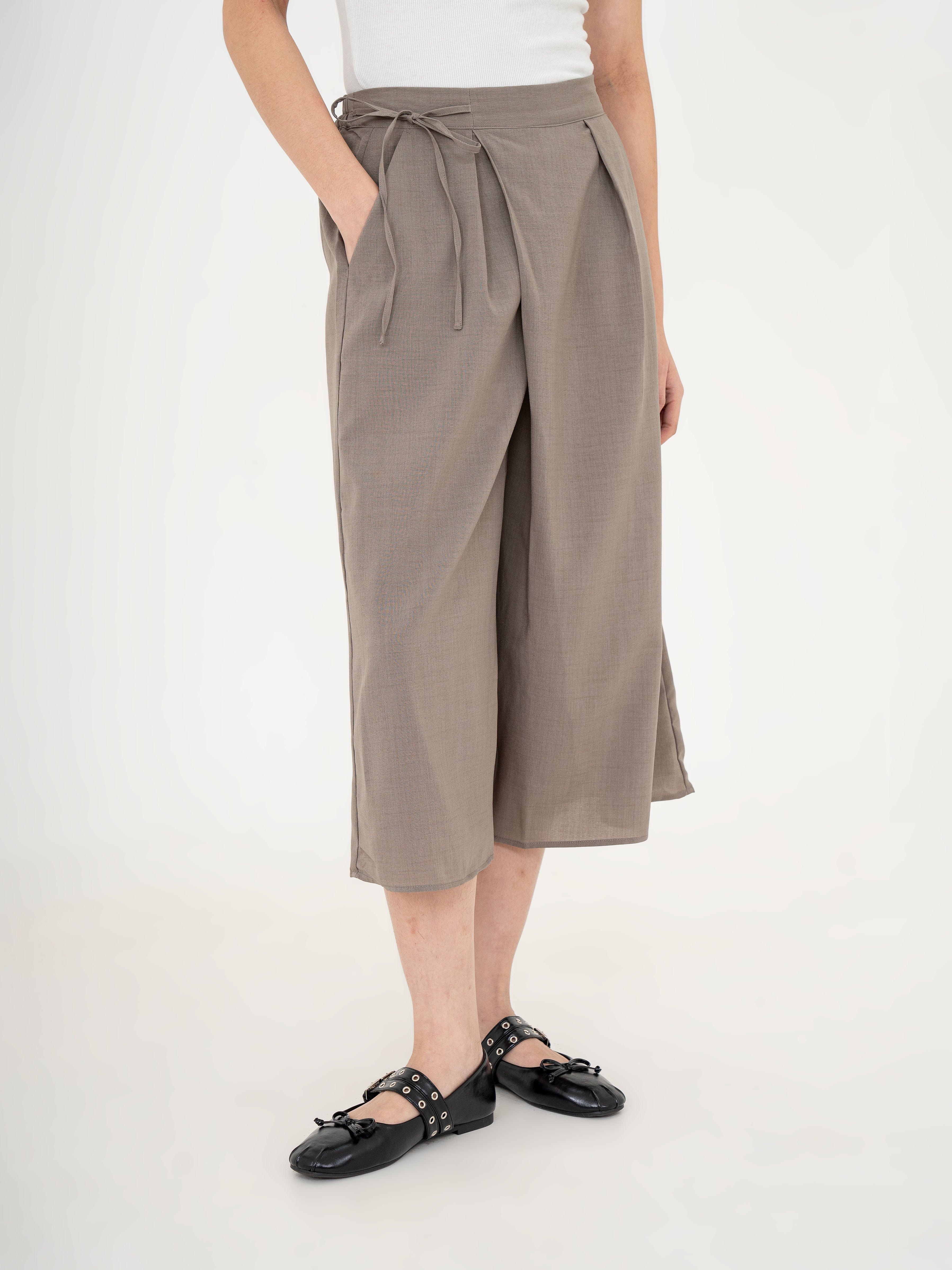 Haneuri Gaucho Pants