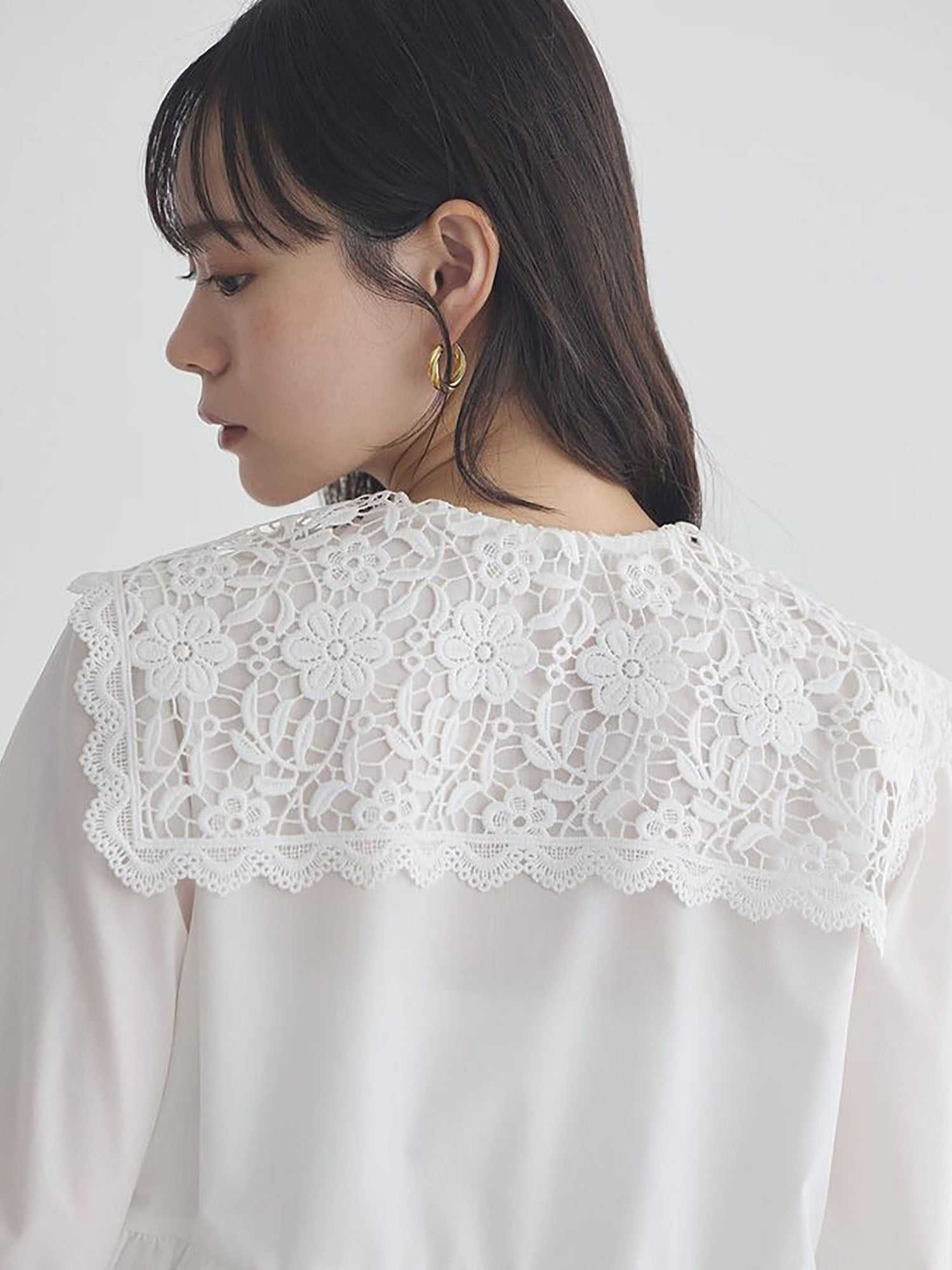 Arisa Lace Collar Blouse