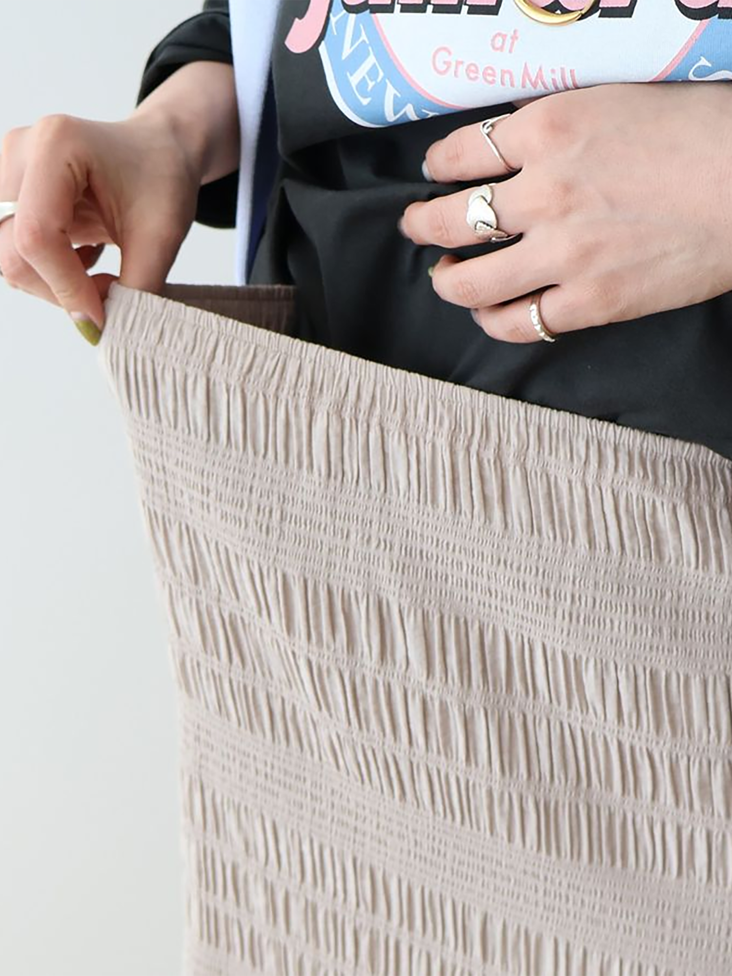 Kuwazu Shirred Straight Skirt