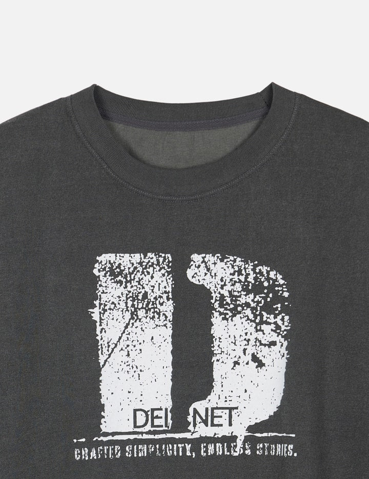 D Accent Crack Logo T-shirts
