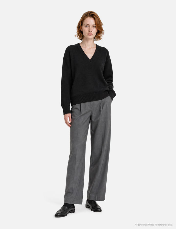 24 Deep V-Neck Knit In Black