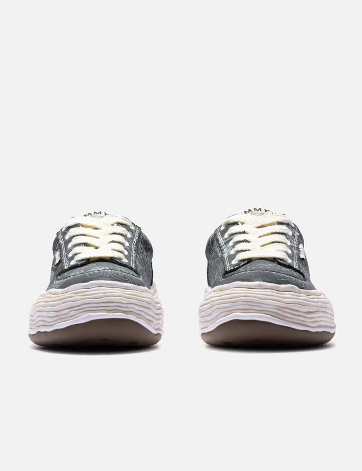 "OLIVER" OG Sole Graffiti Printed Canvas Low-Top Sneaker