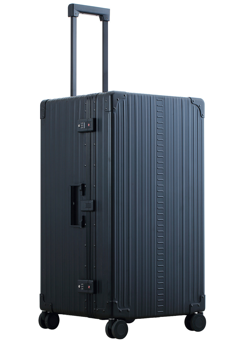 International Trunk Checked 30 Suitcase