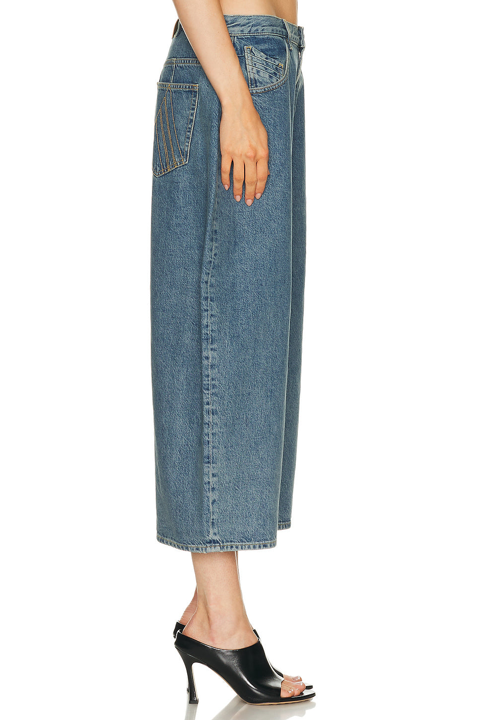 Curved Short Leg
