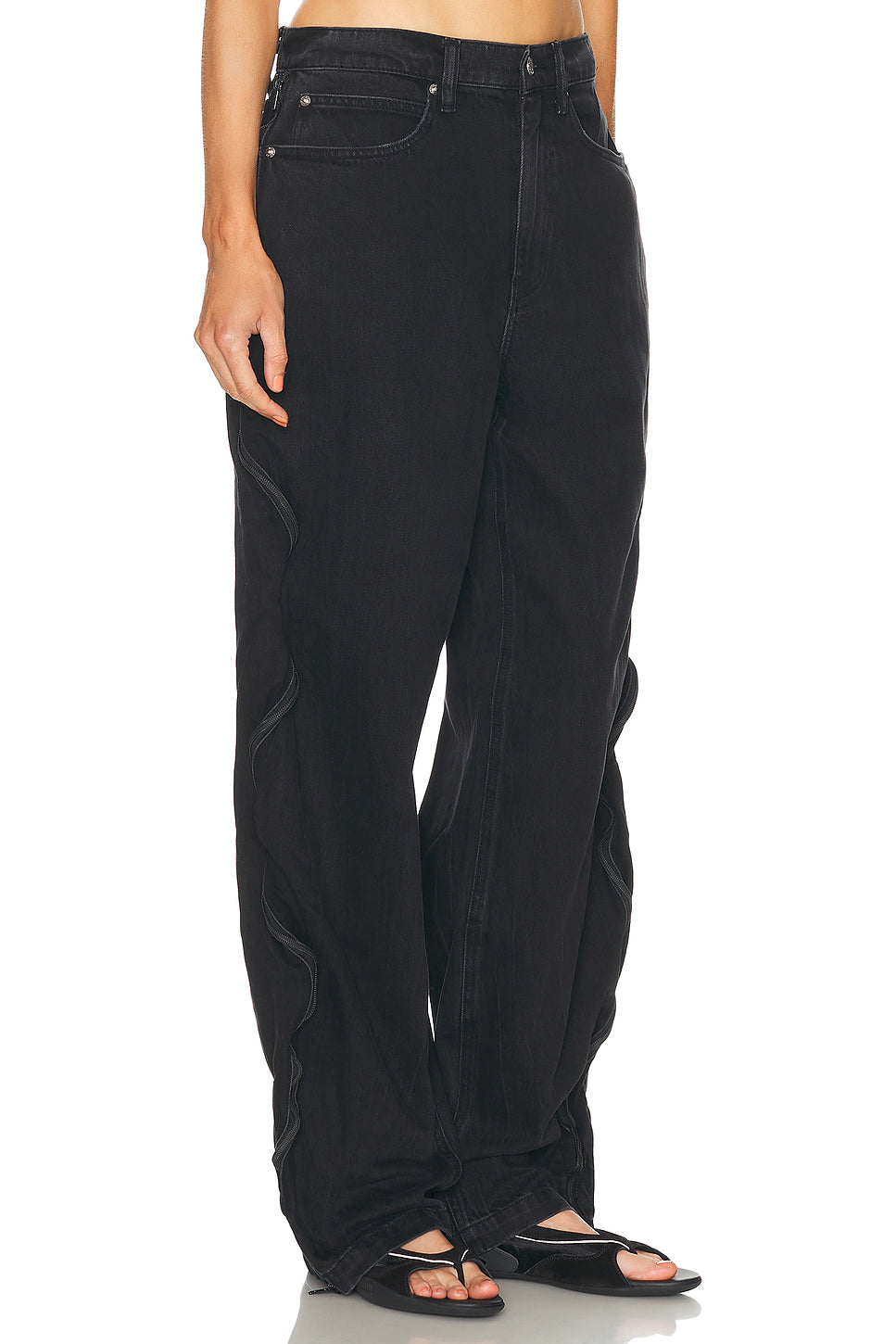 Curved Zipper Horeshoe Leg