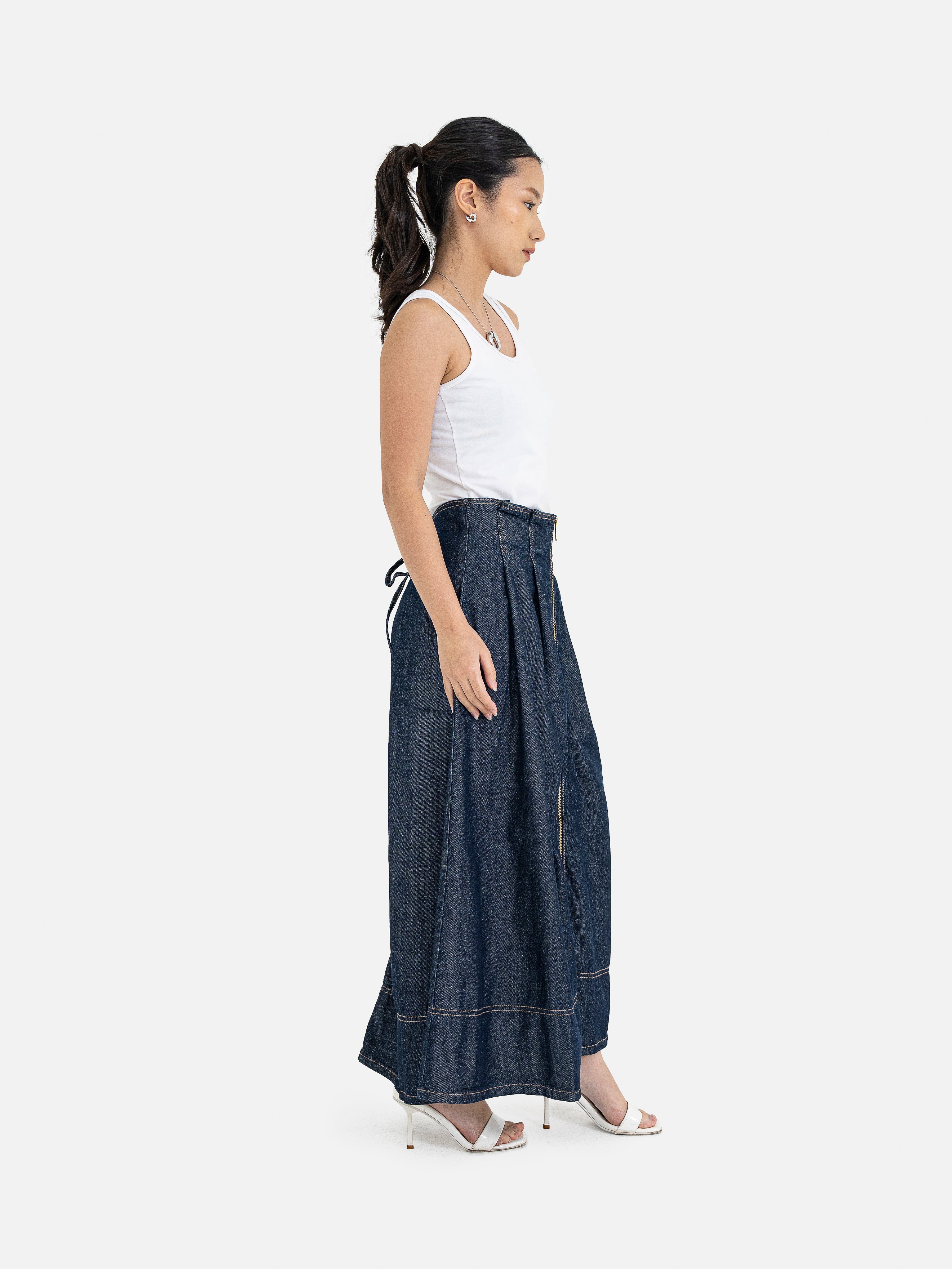 Amami Front Zip Denim Skirt
