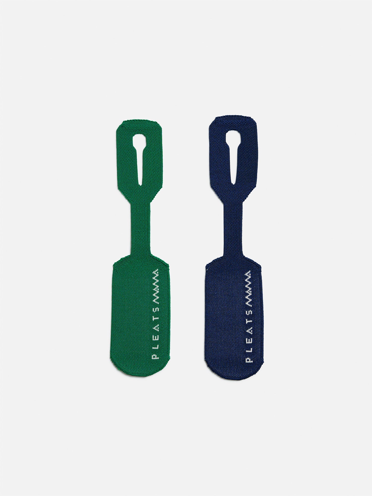PLEATSMAMA SIGNATURE NAME TAG