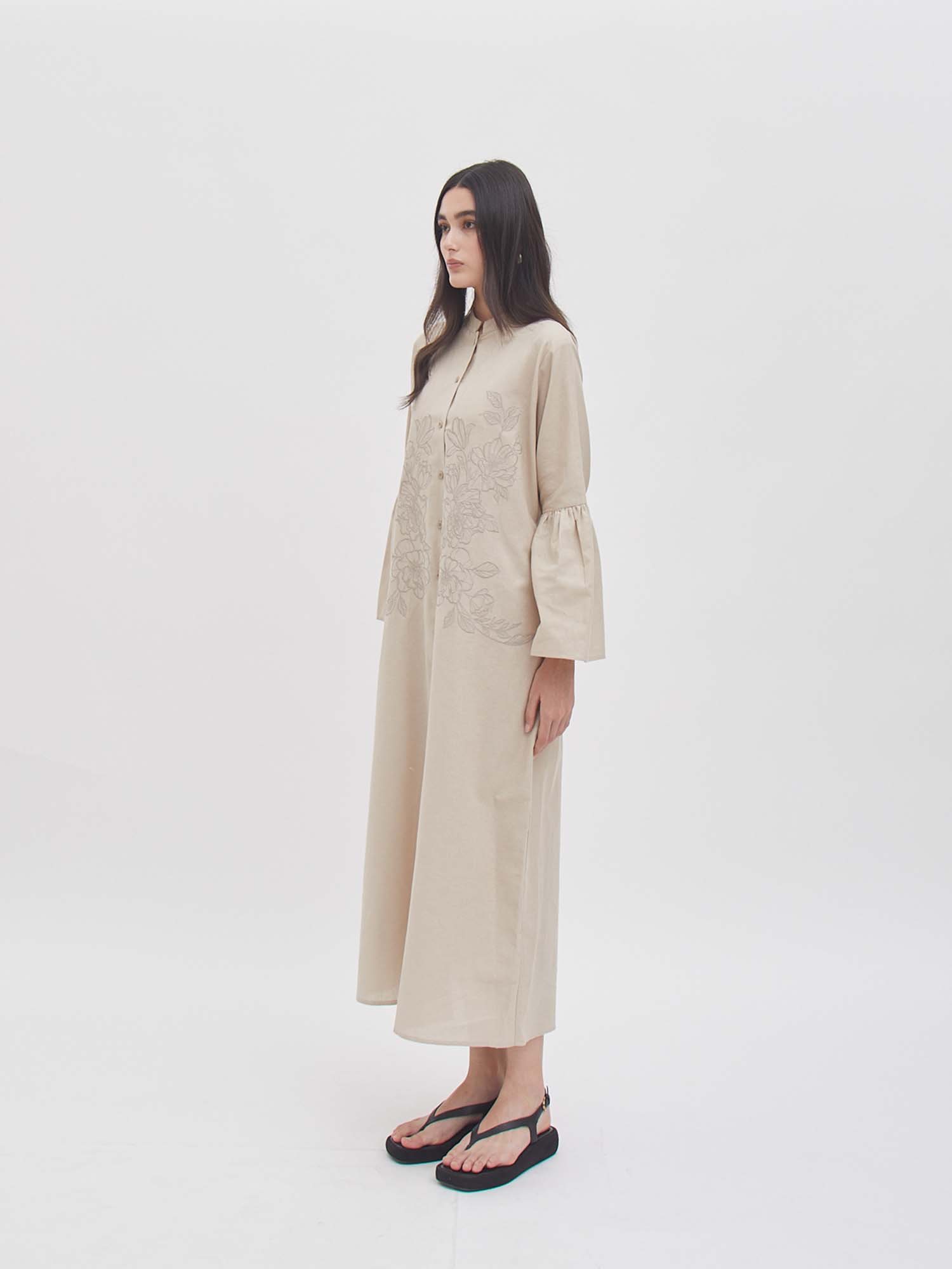 Ammi Embroidery Dress