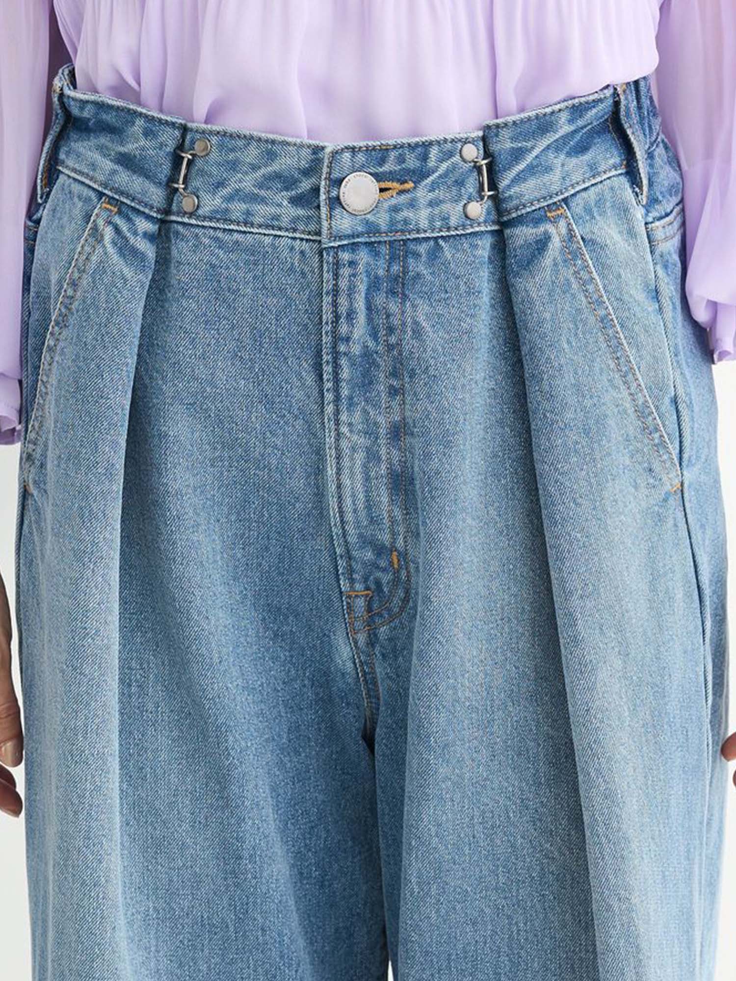 Nankoku Tucked Wide Denim Pants
