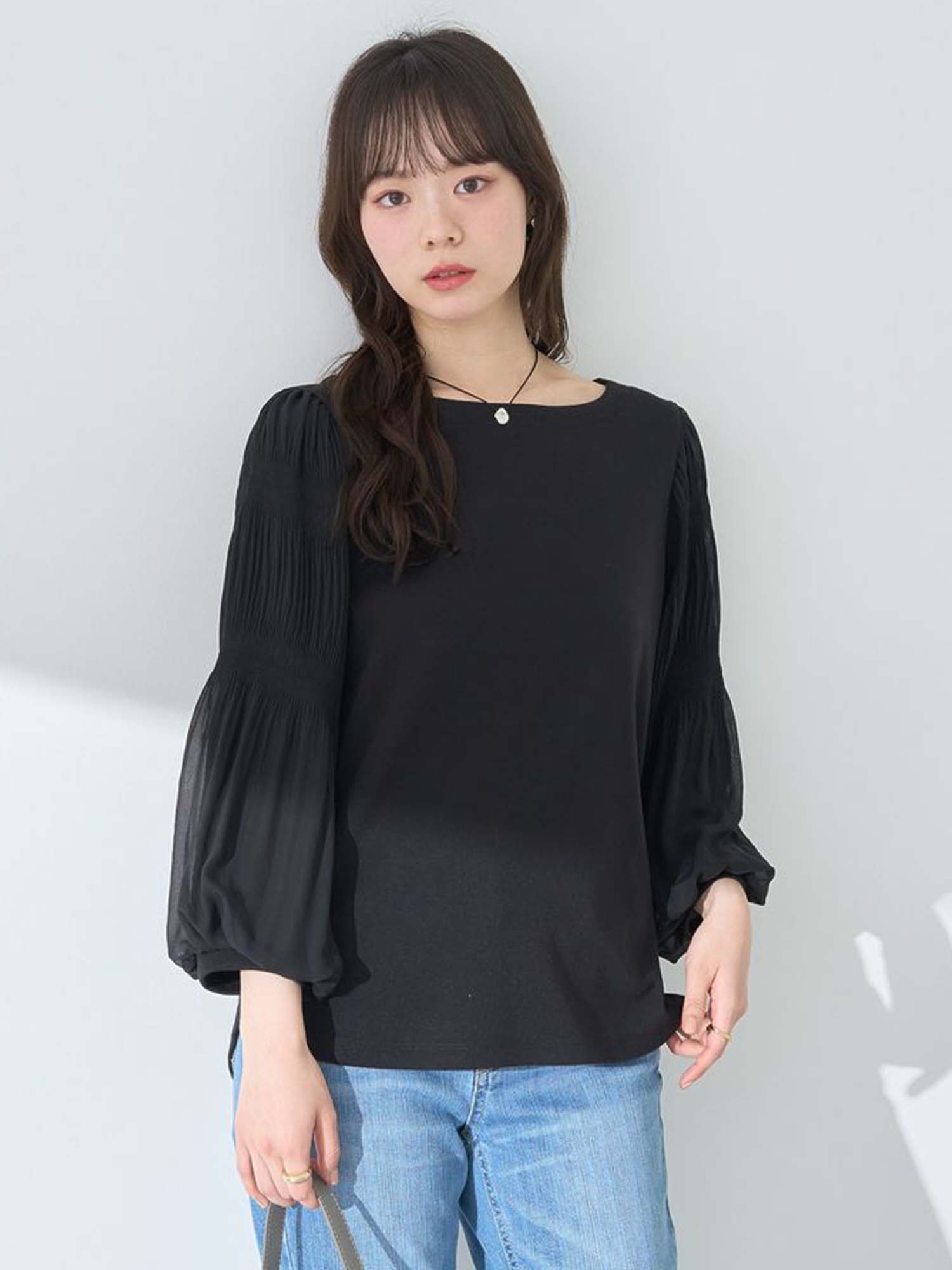 Moji Pleated Sleeve Blouse