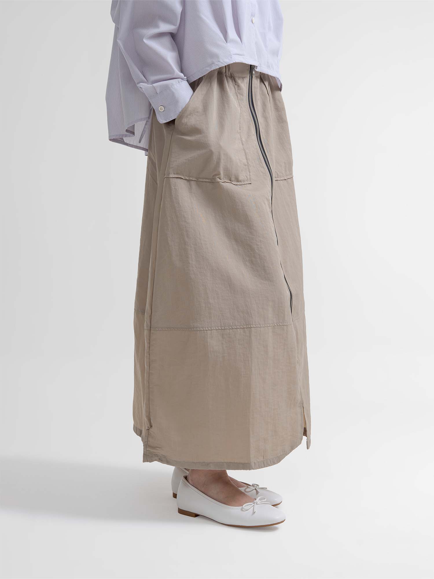 Rumoi Front Zip Cocoon Skirt