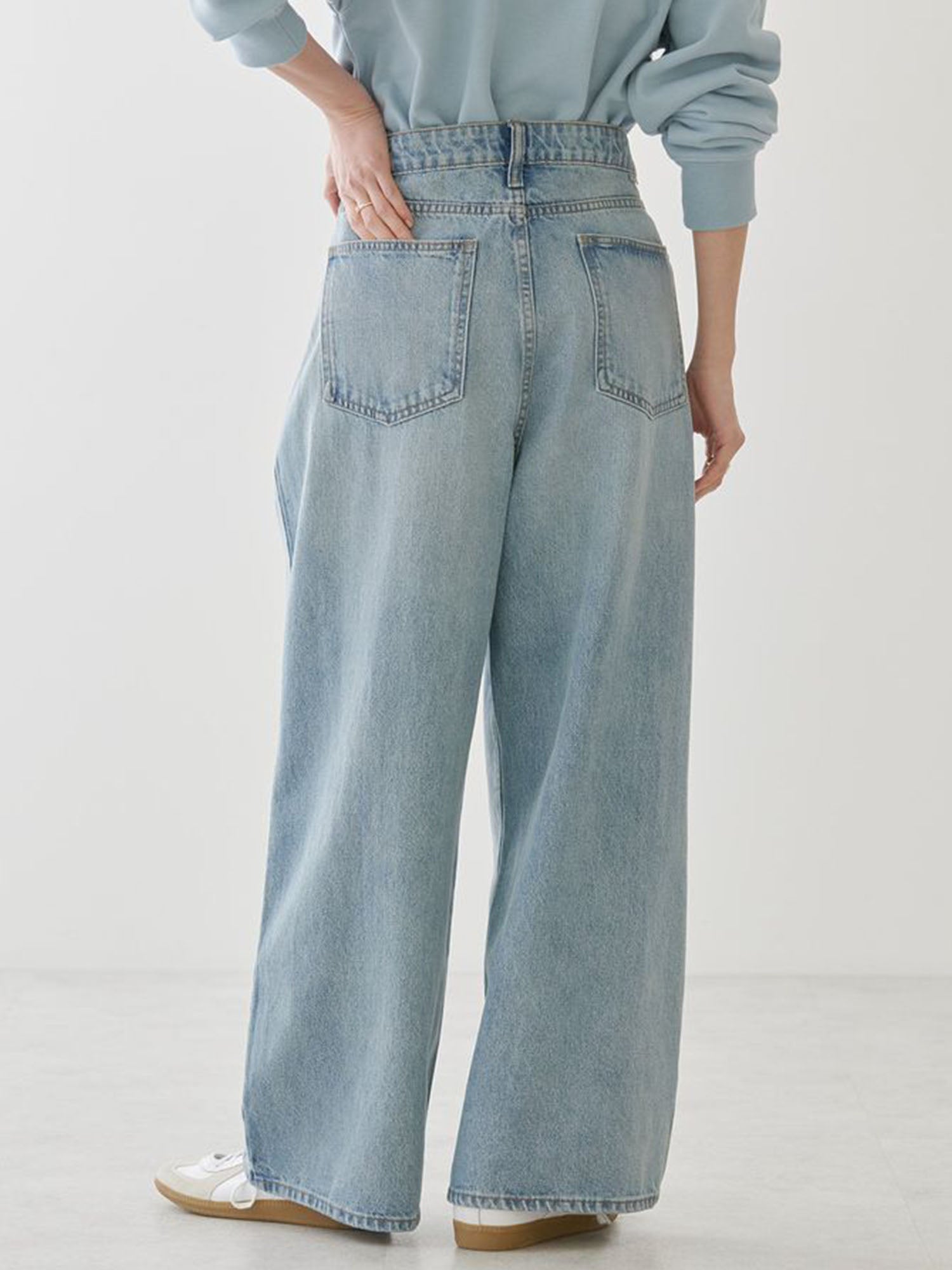 Kakogawa Tucked Wide Denim Pants