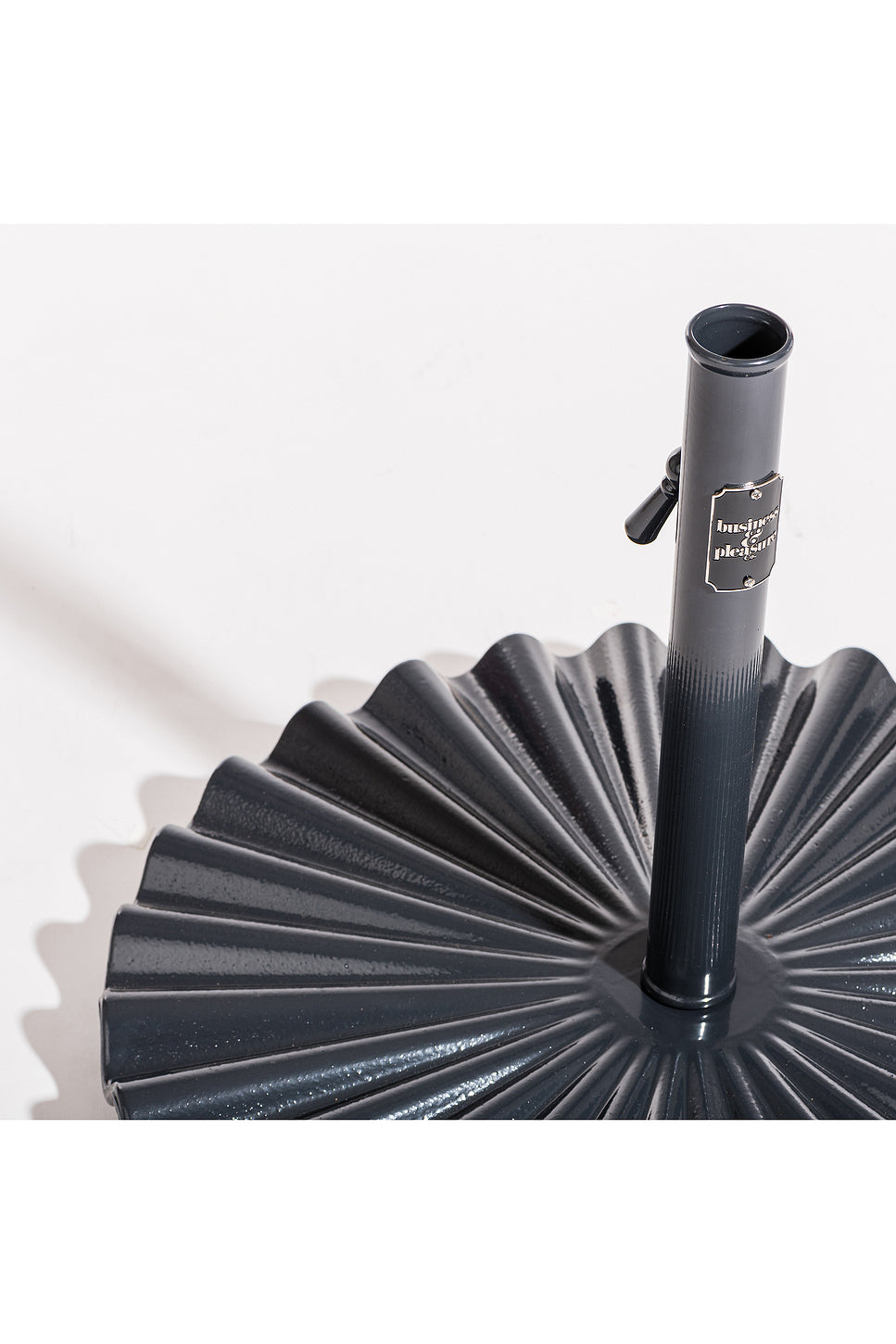 Clamshell Umbrella Base