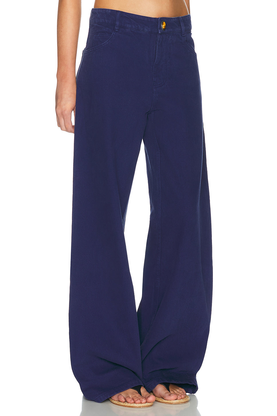 Relaxed Wide Leg