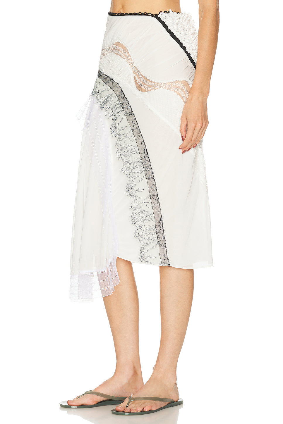 Vespertine Lace Skirt