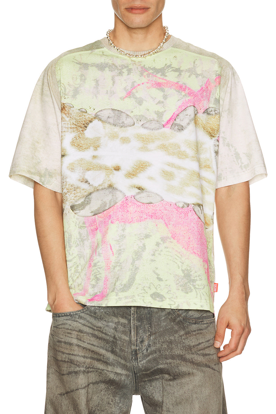 Clint Tee