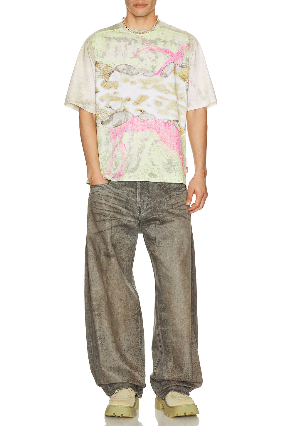 Clint Tee