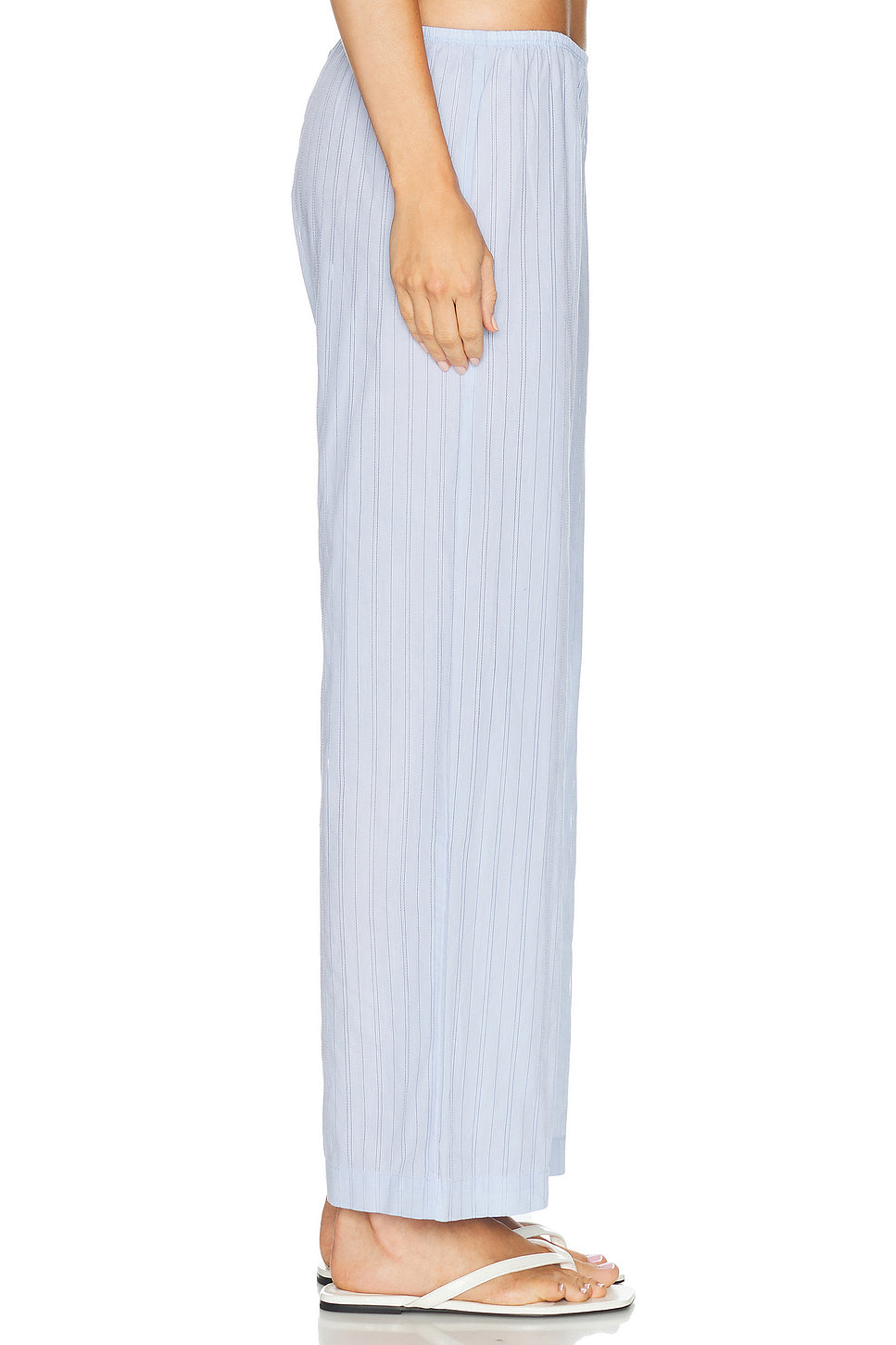 The Eyelet Pop Simple Crop Pant