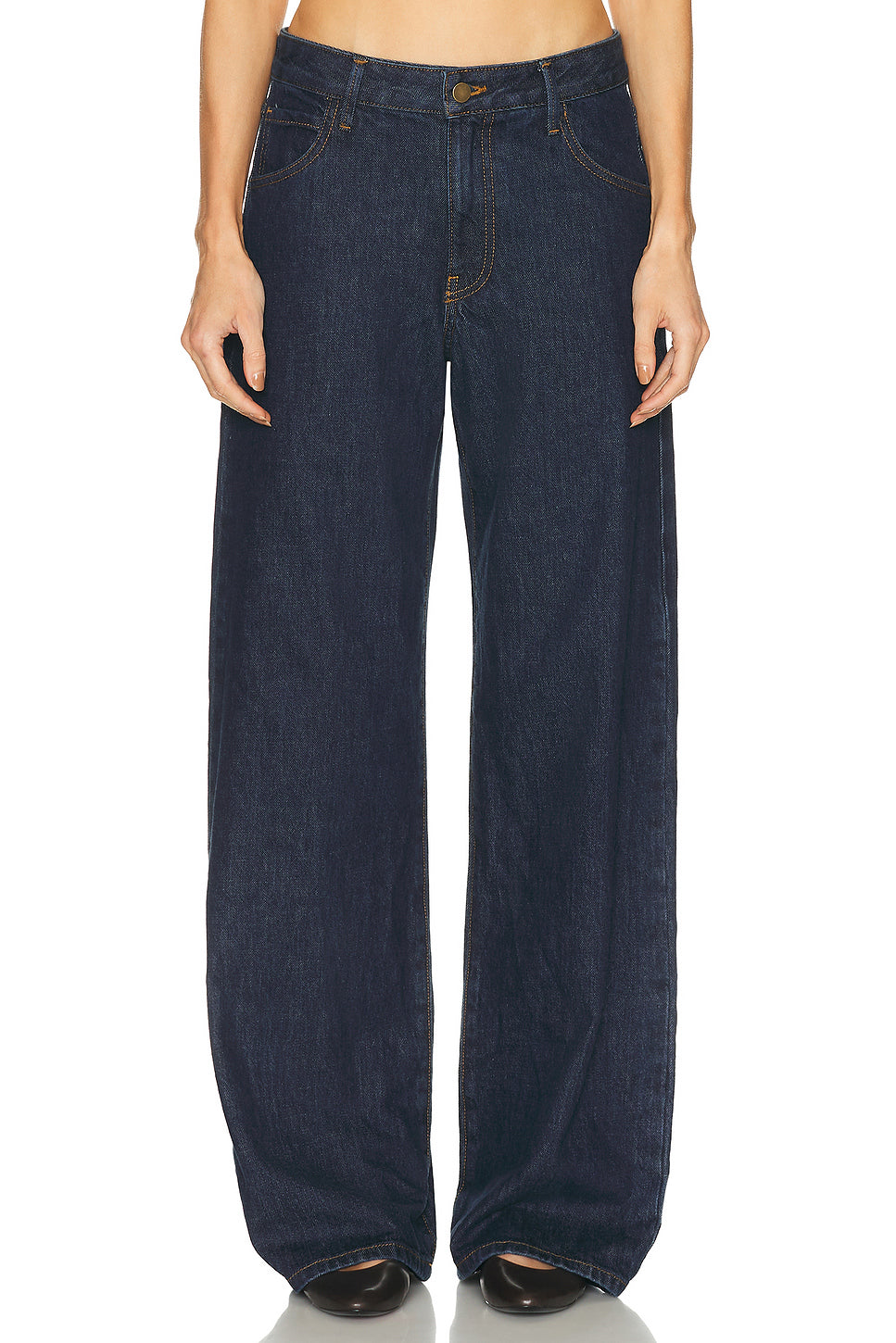 Relaxed Straight Leg