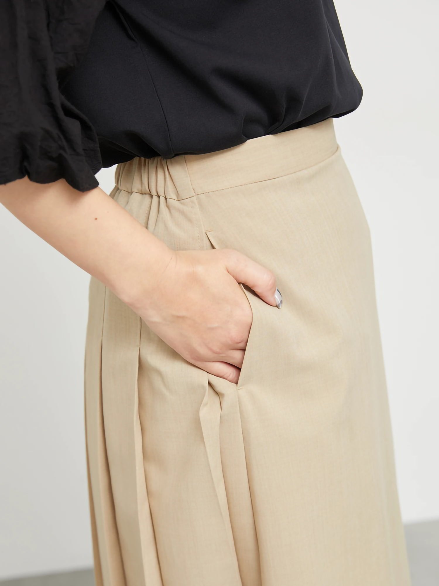 Enmitsu Asymmetrical Skirt