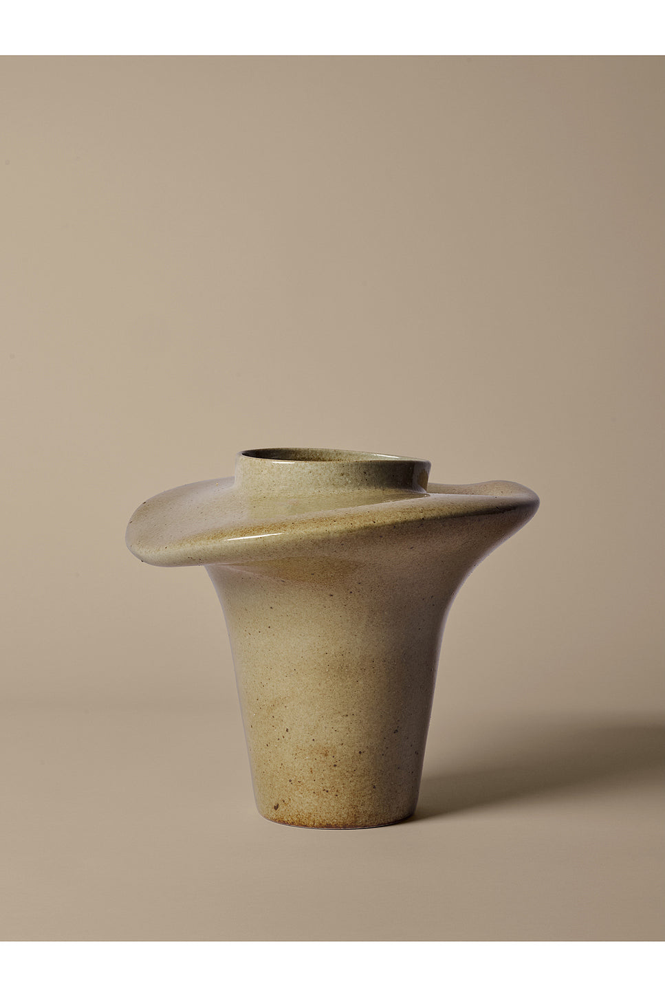 Evio Vase