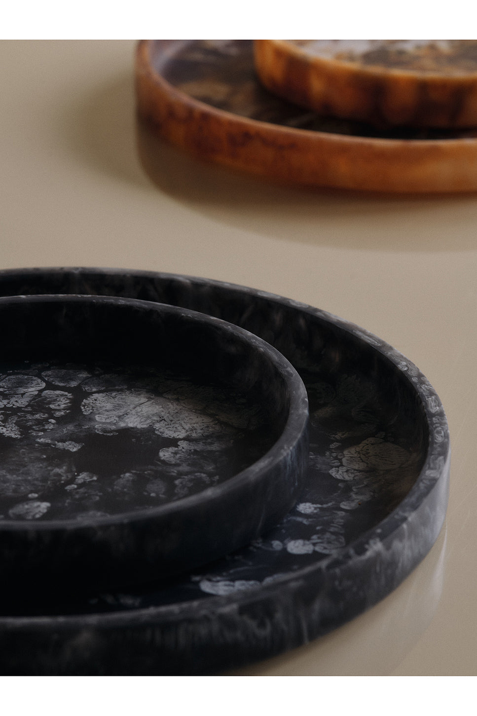 Mist 030 Round Tray