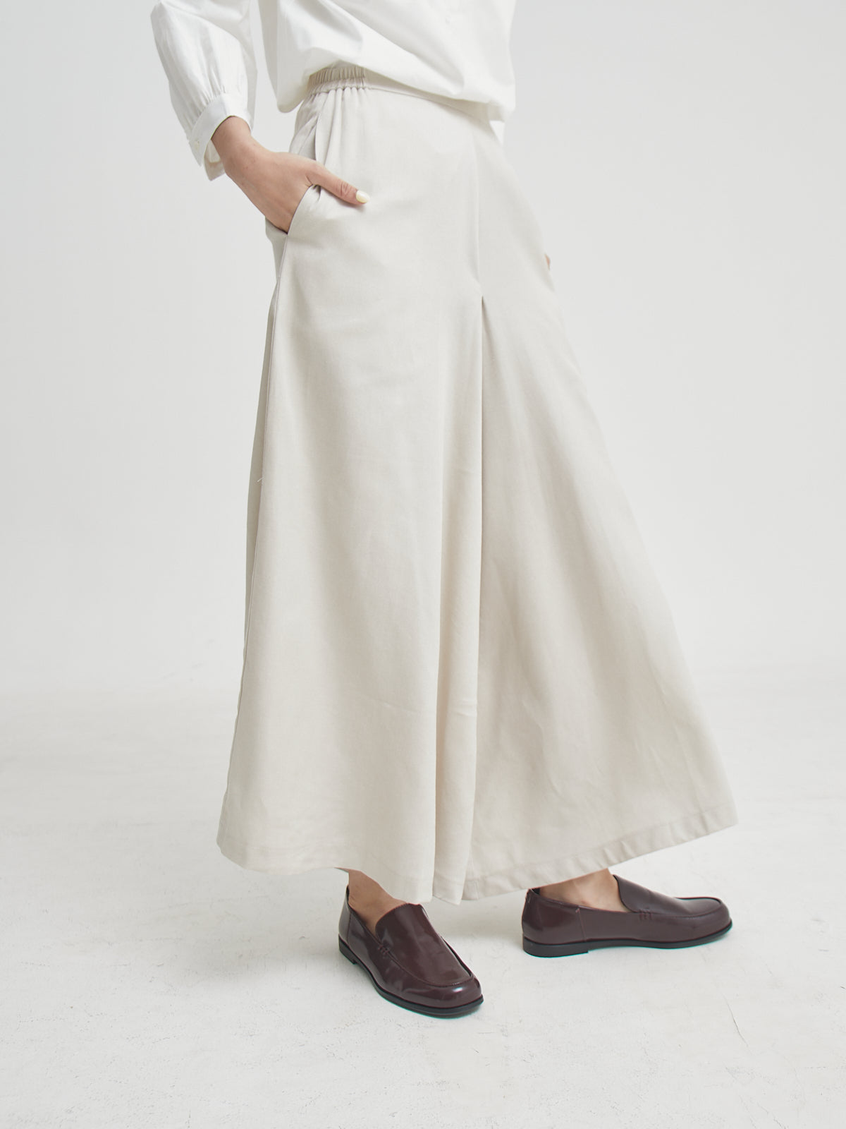 Omira Wide Leg Pants