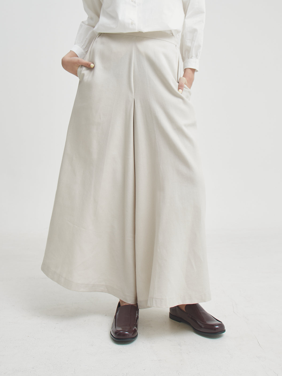 Omira Wide Leg Pants
