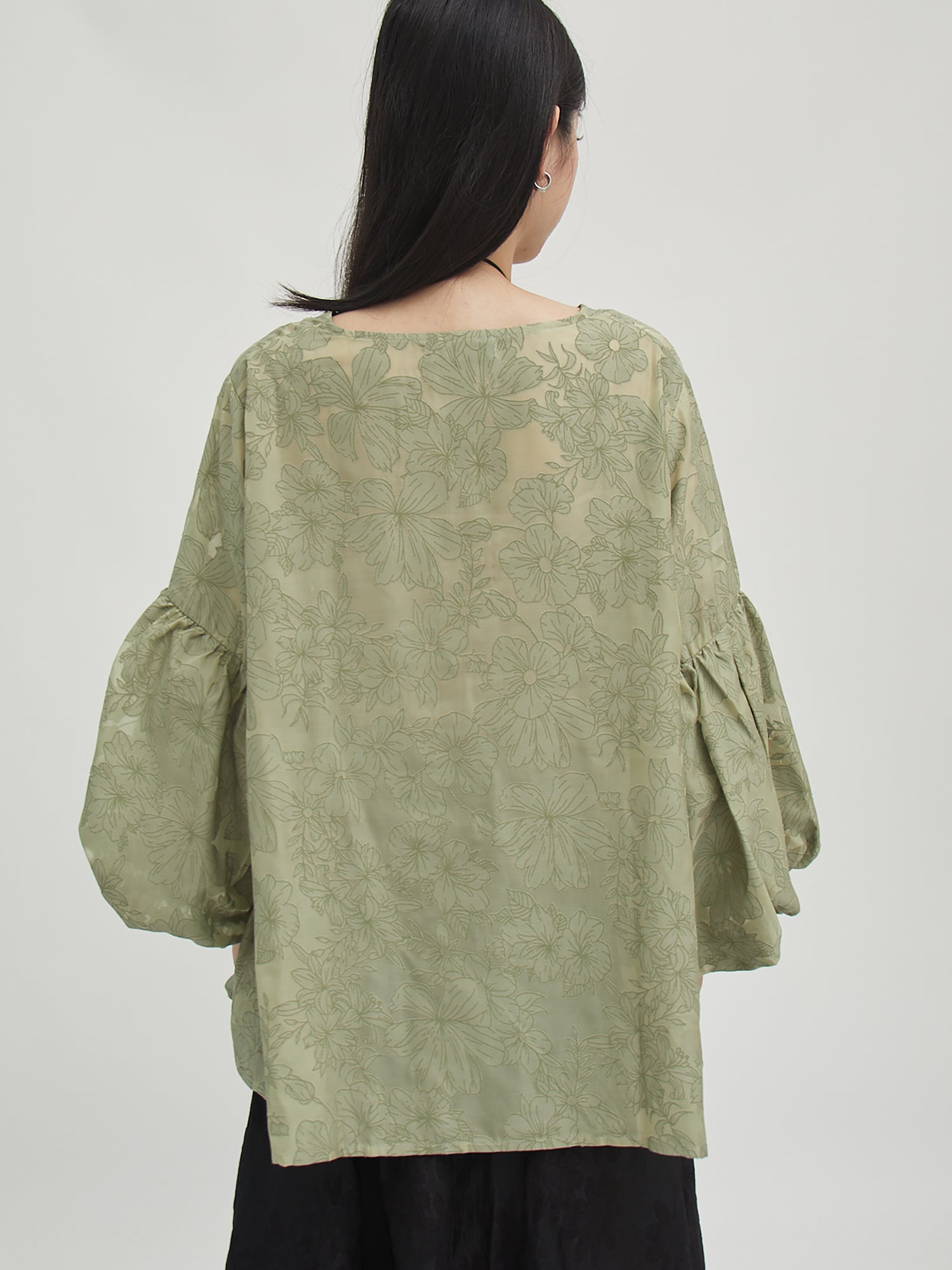 Alma Baloon Sleeve Outer