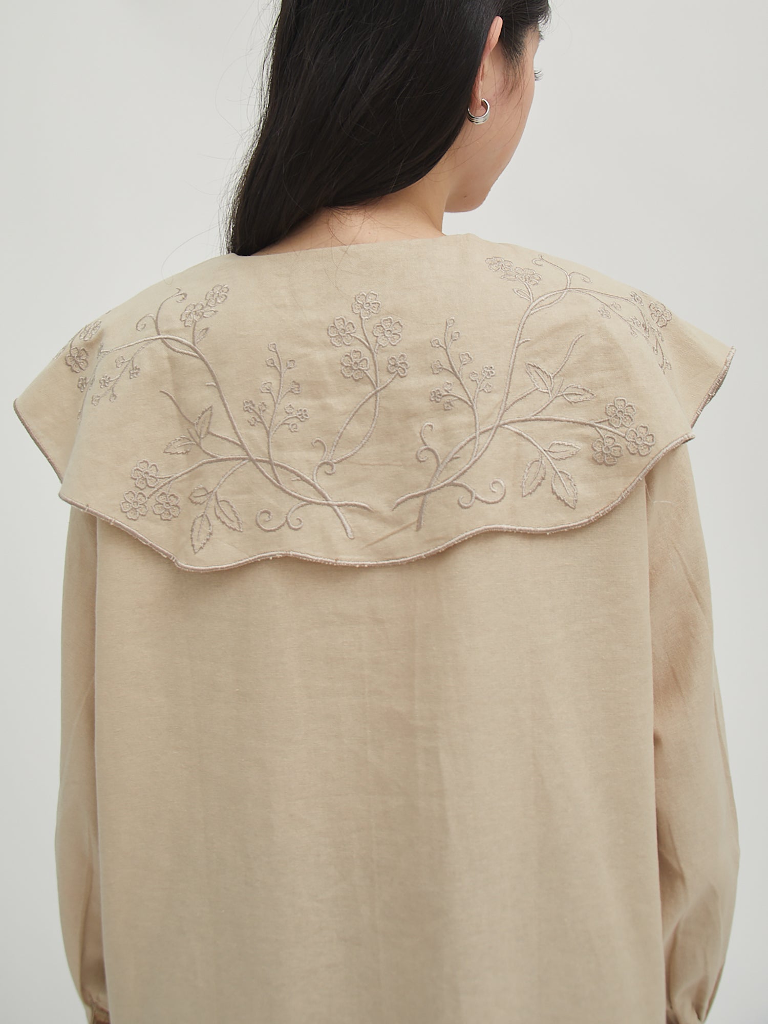 Noura Embroidery Collar Blouse