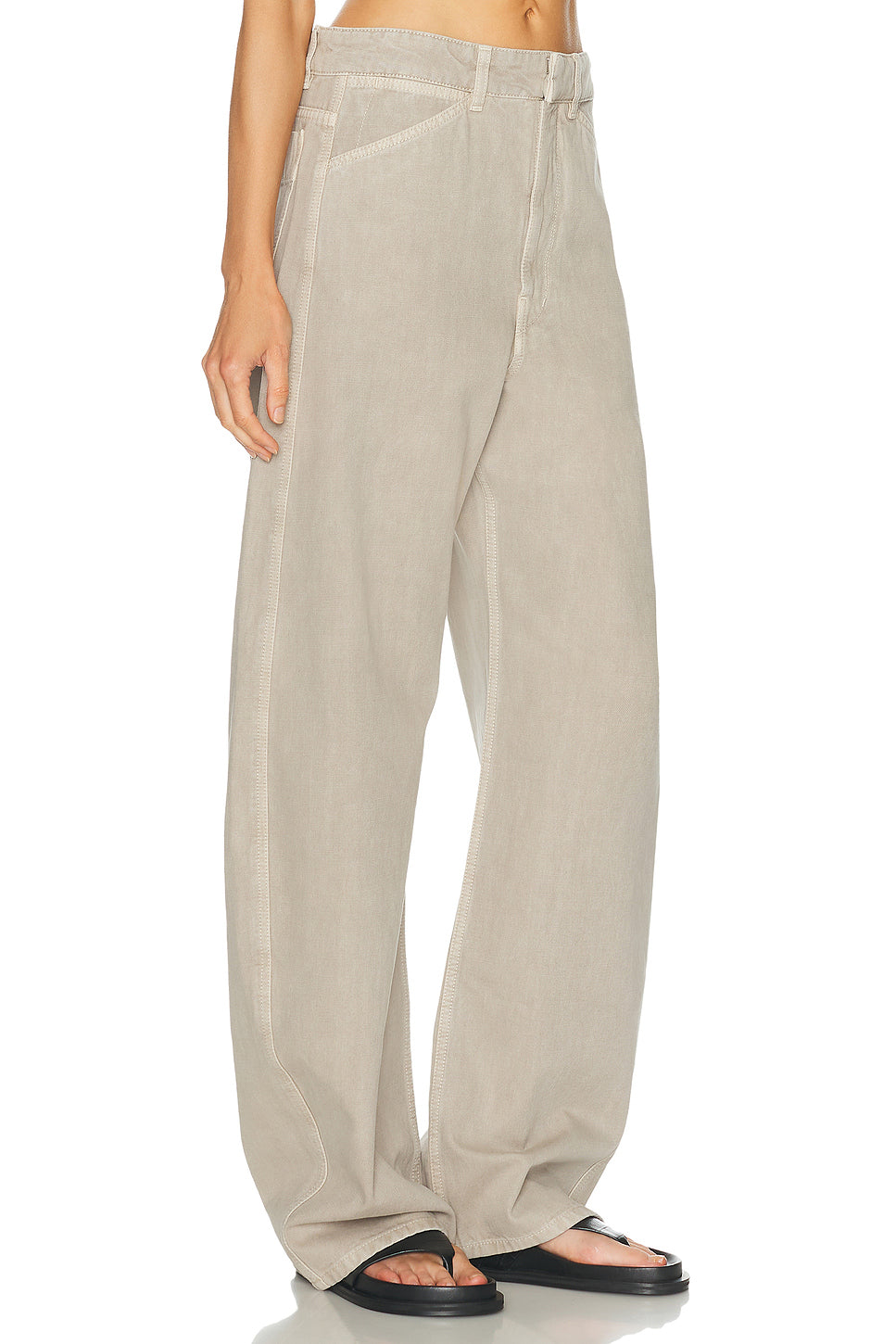 High Waisted Curved Leg