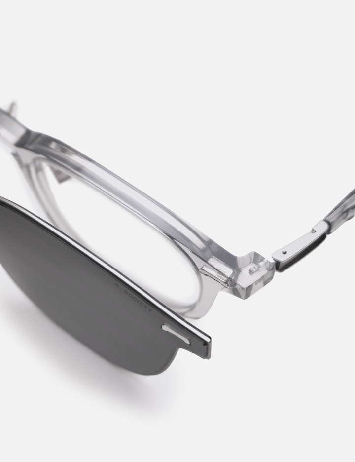 Lowen Clip-On