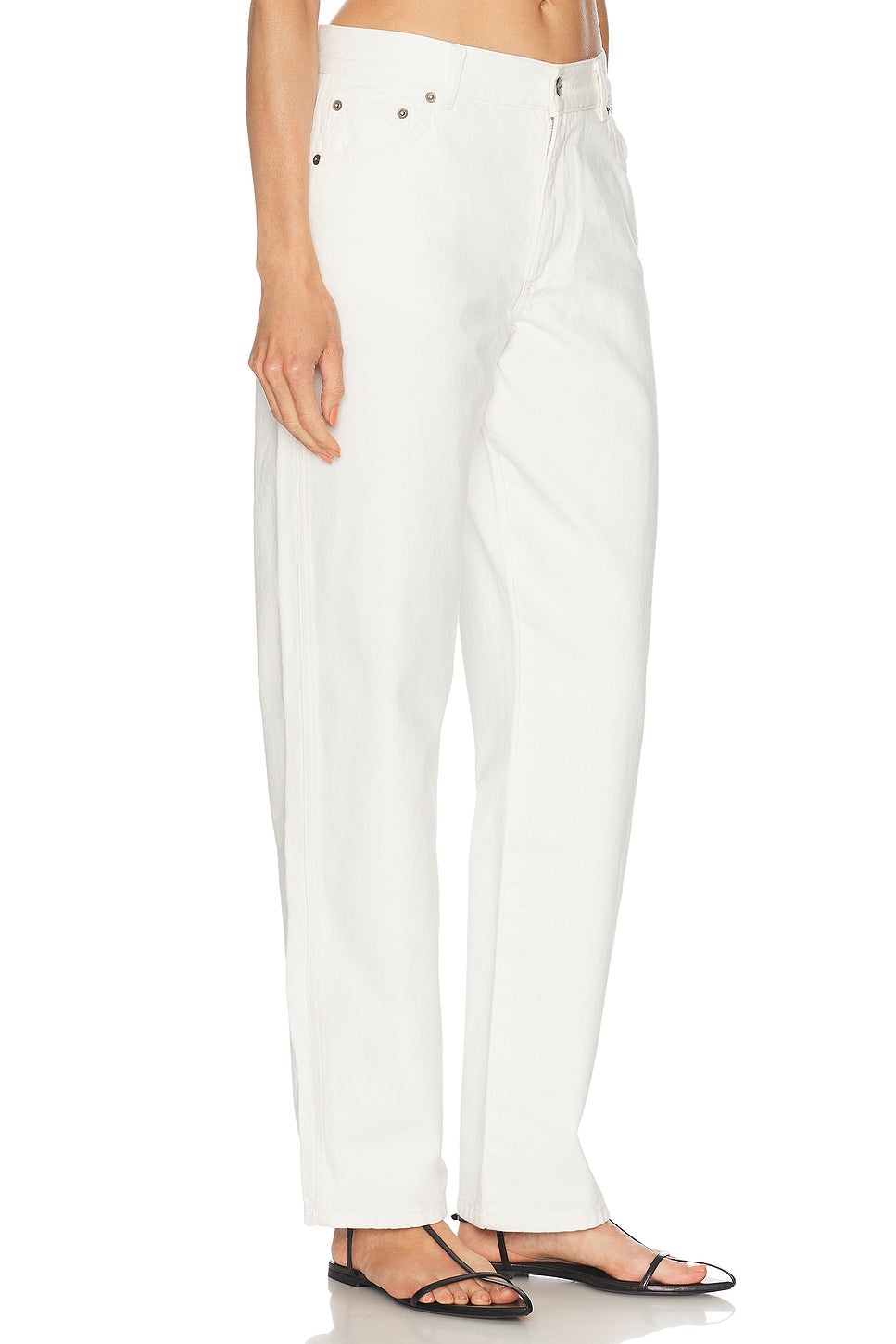 Relaxed Wide Leg Jeans