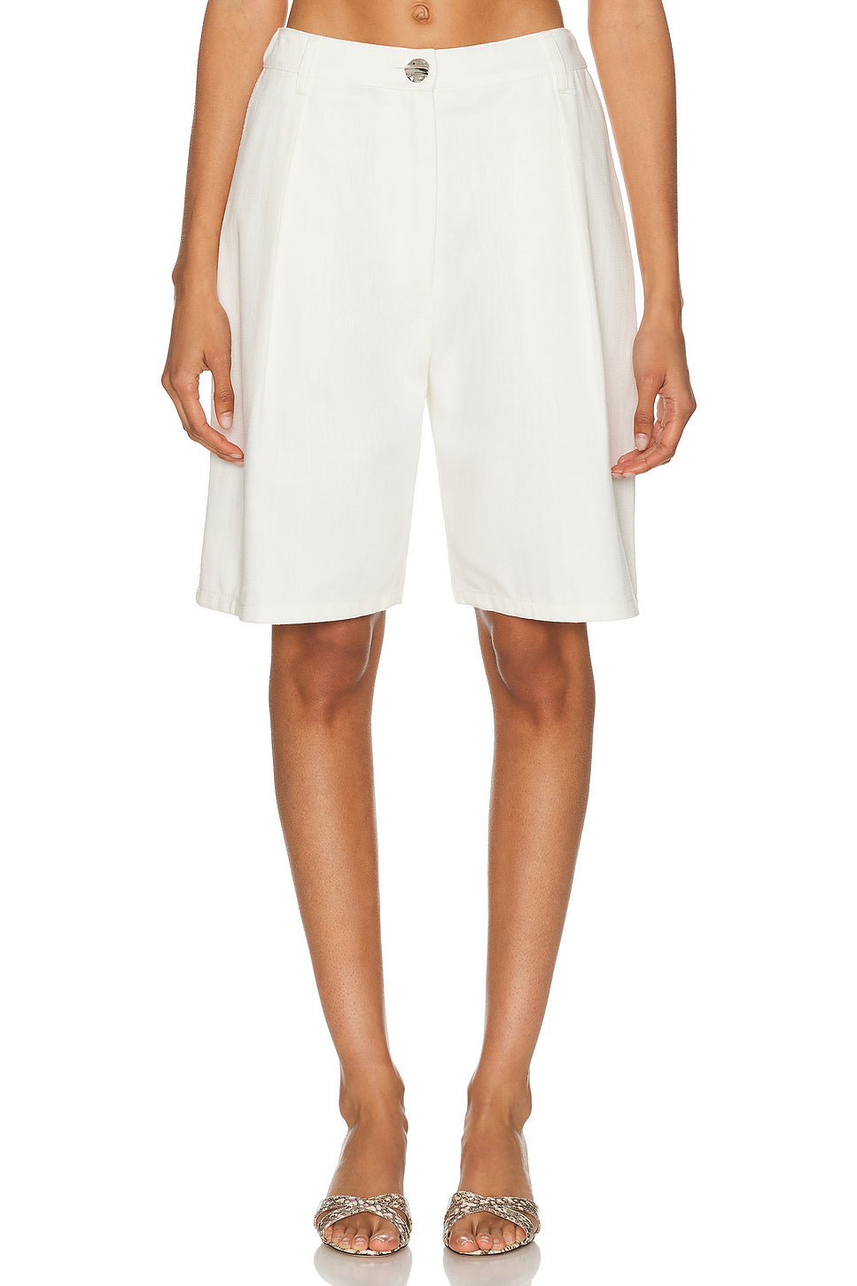 Low Rise Pleated Bermuda Short