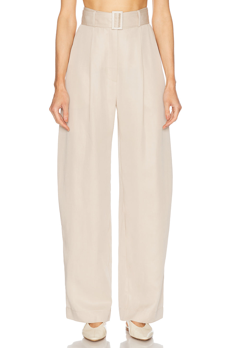 Pleated Barrel Trouser