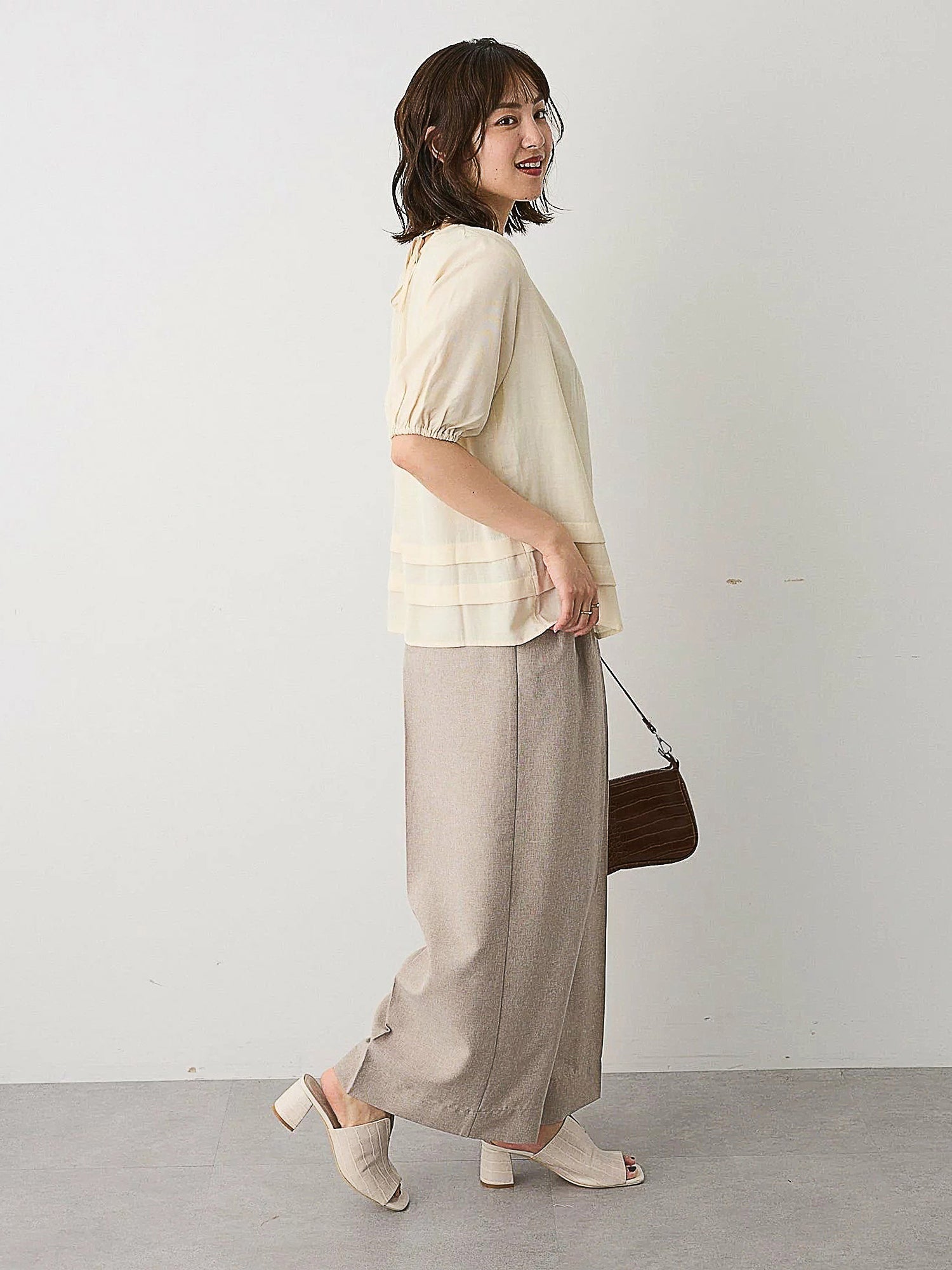 Makaira Back Lace-Up Balloon Sleeve Blouse