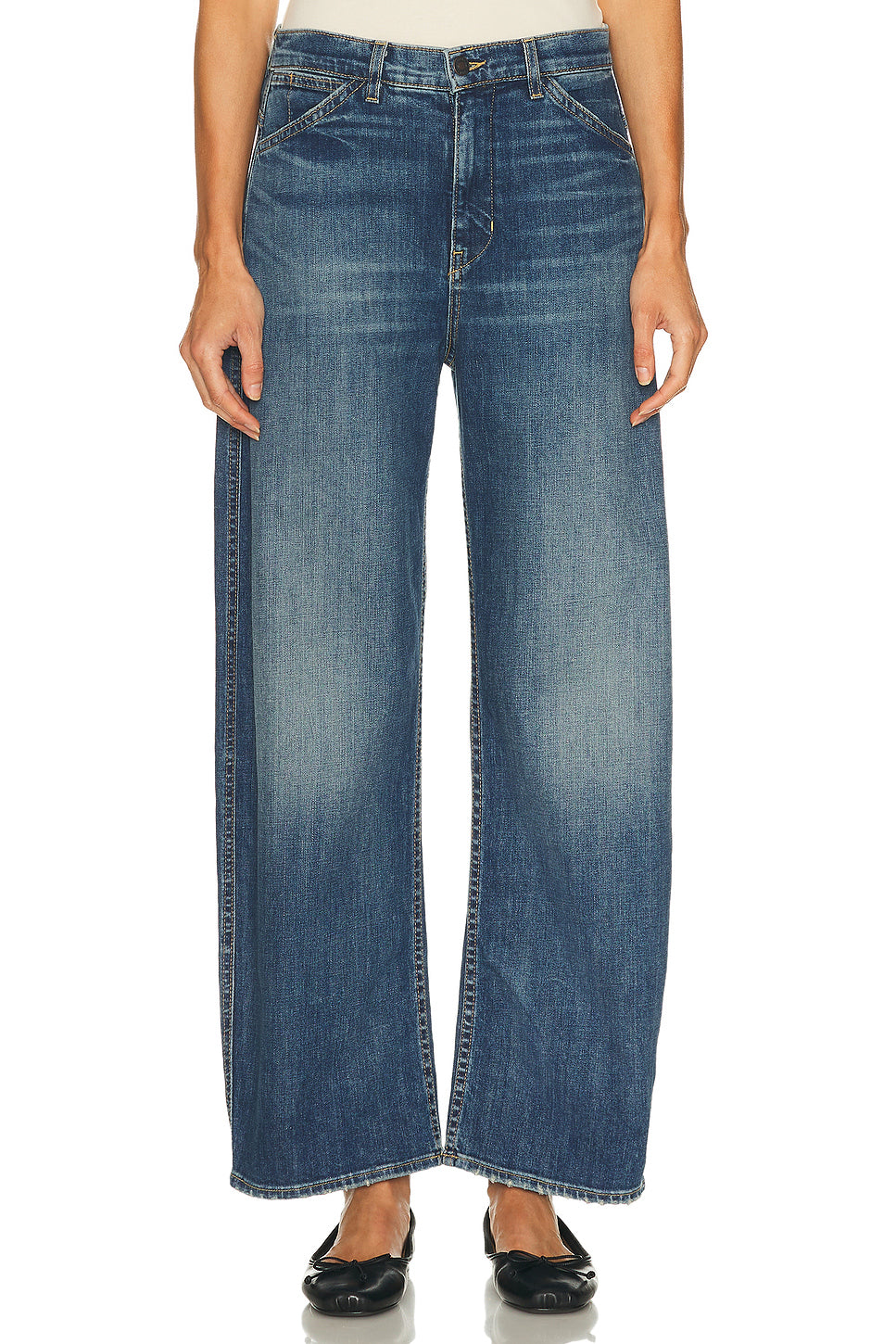 Tribeca Curved Leg