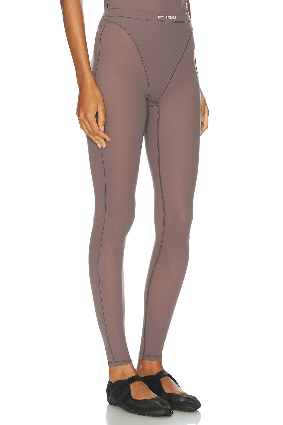 Weightless V-Panel Tight