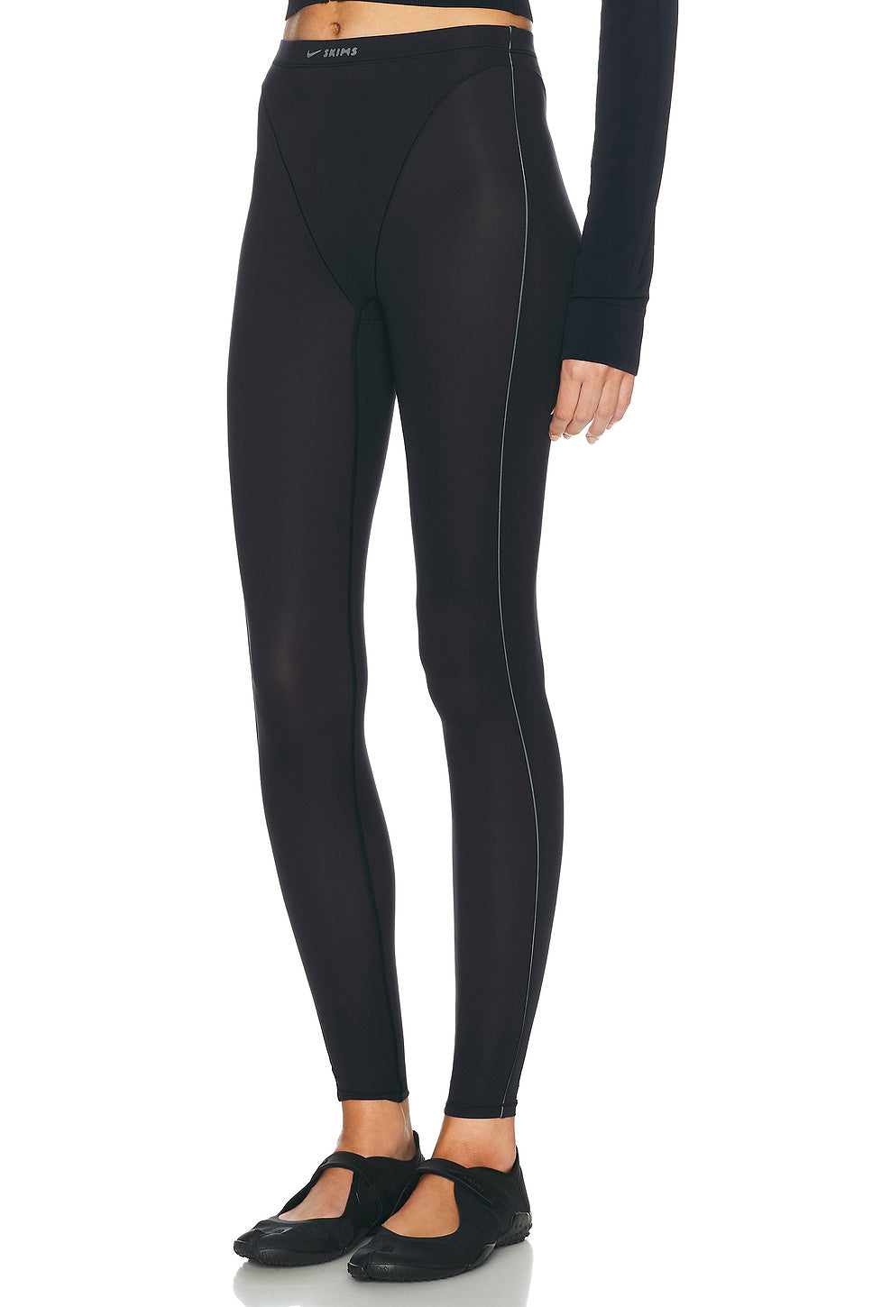 Weightless V-Panel Tight