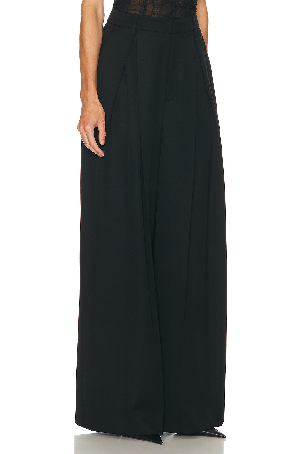 Kelsie Trouser