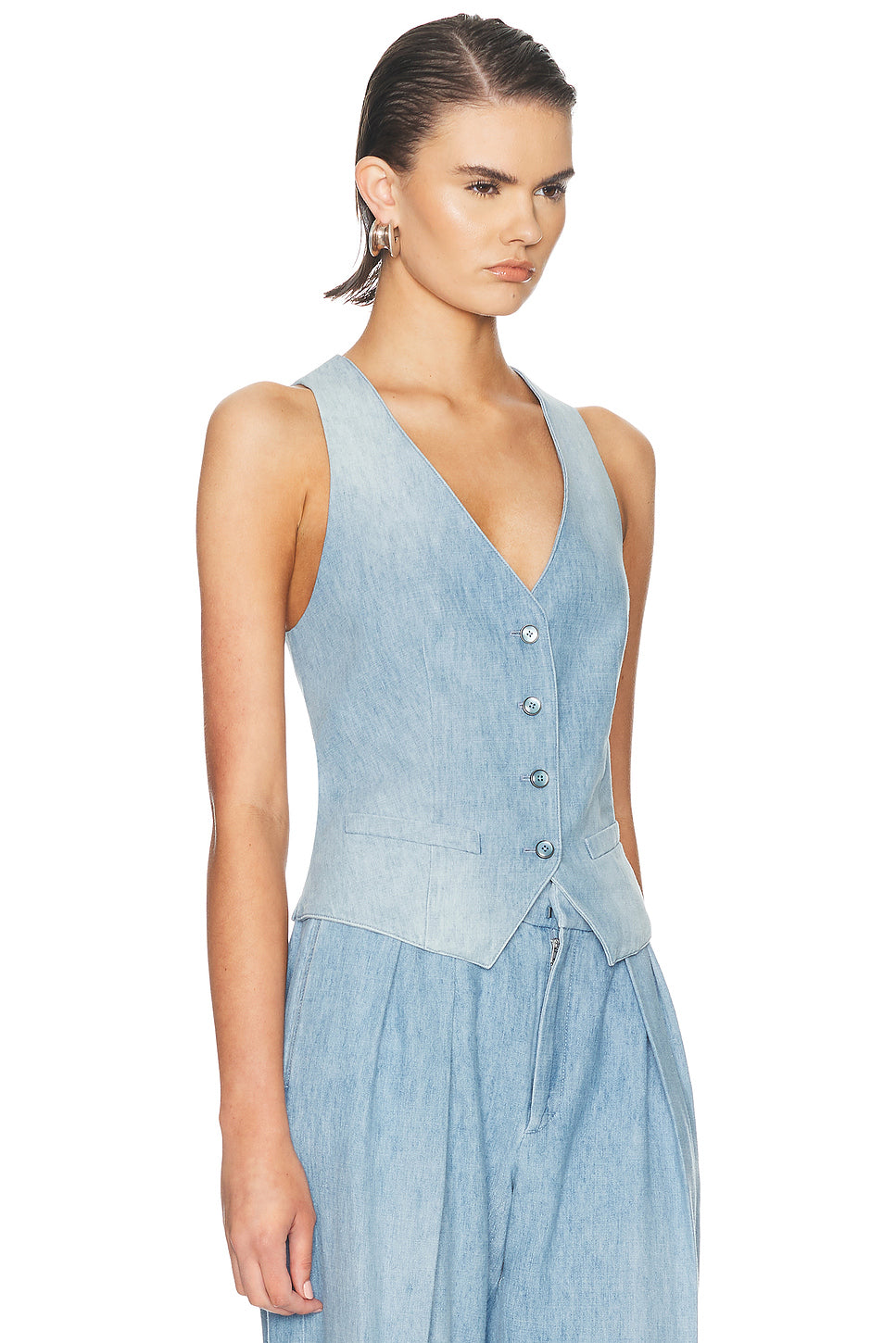 Clarissa Vest