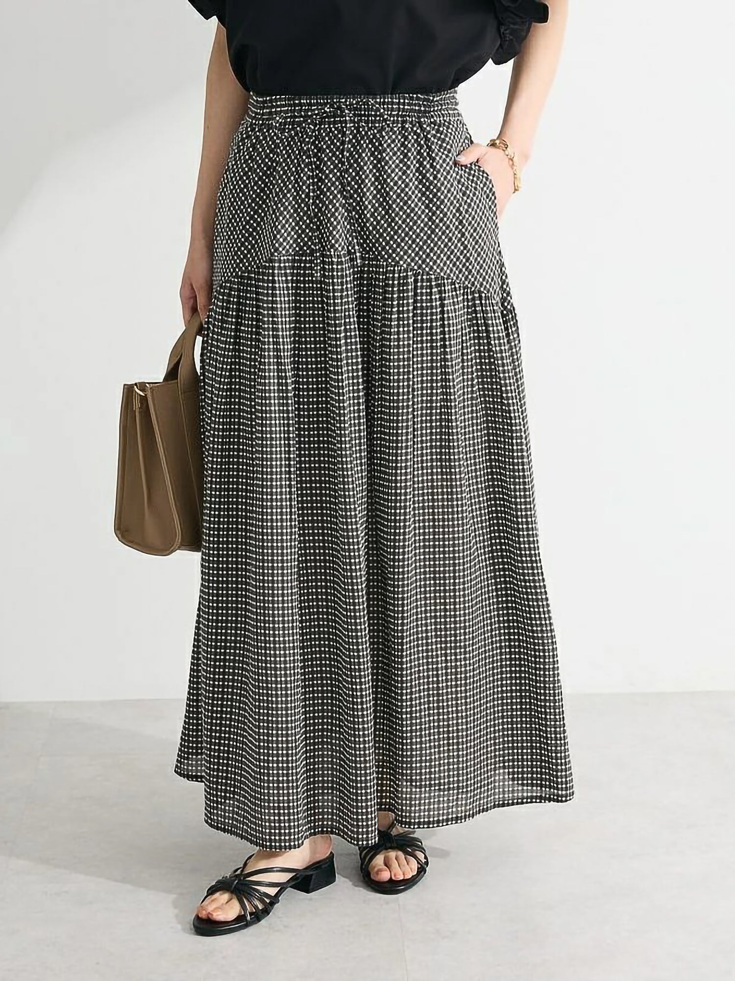 Ryota Gathered Skirt With Round Panel Pattern