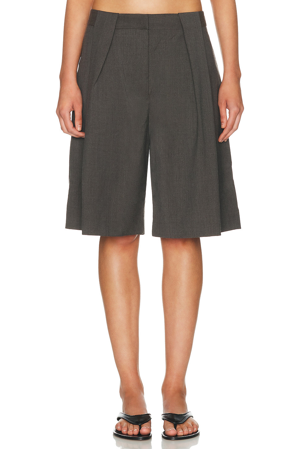 Wool Pleat Loop Short