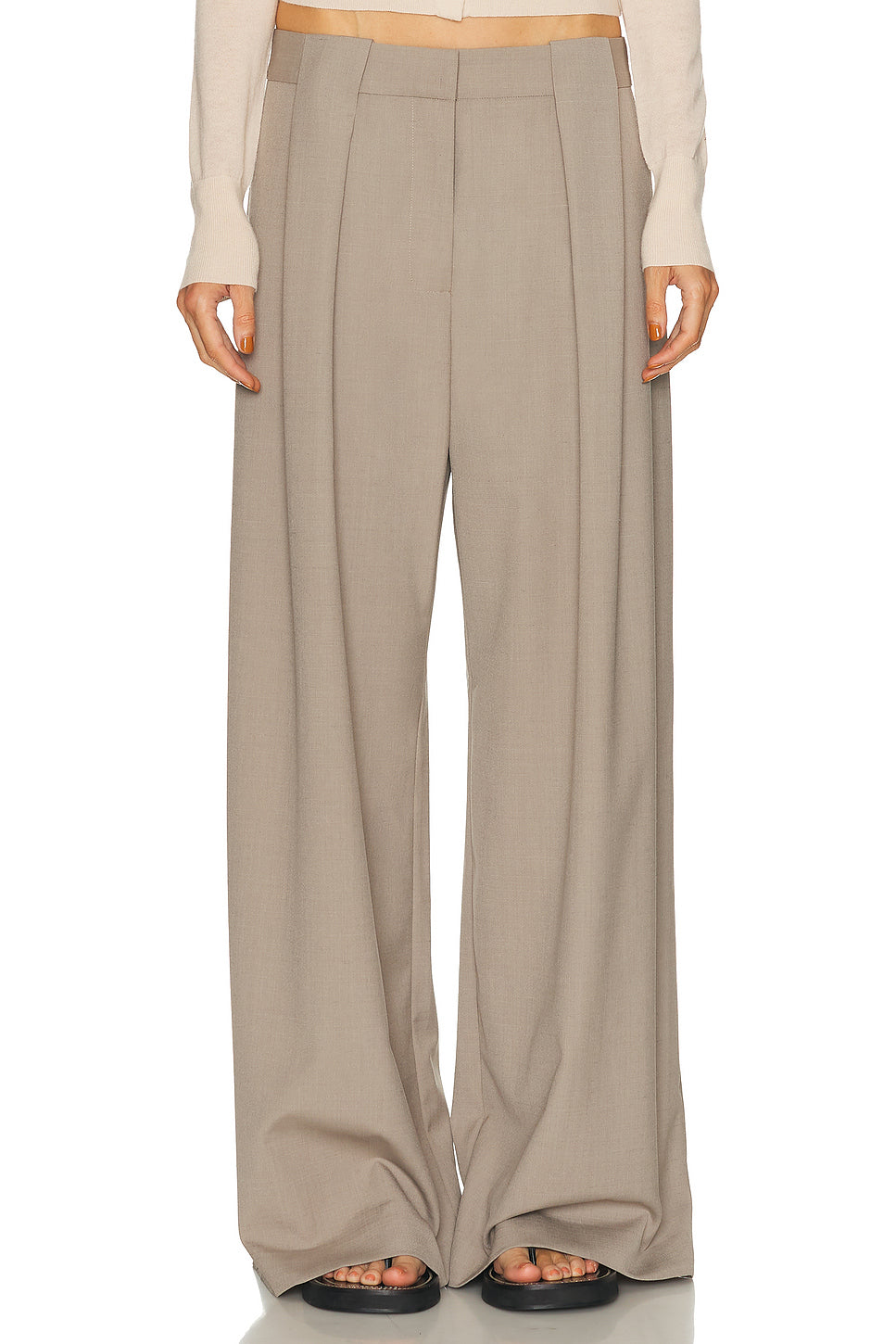 Pleat Loop Pant