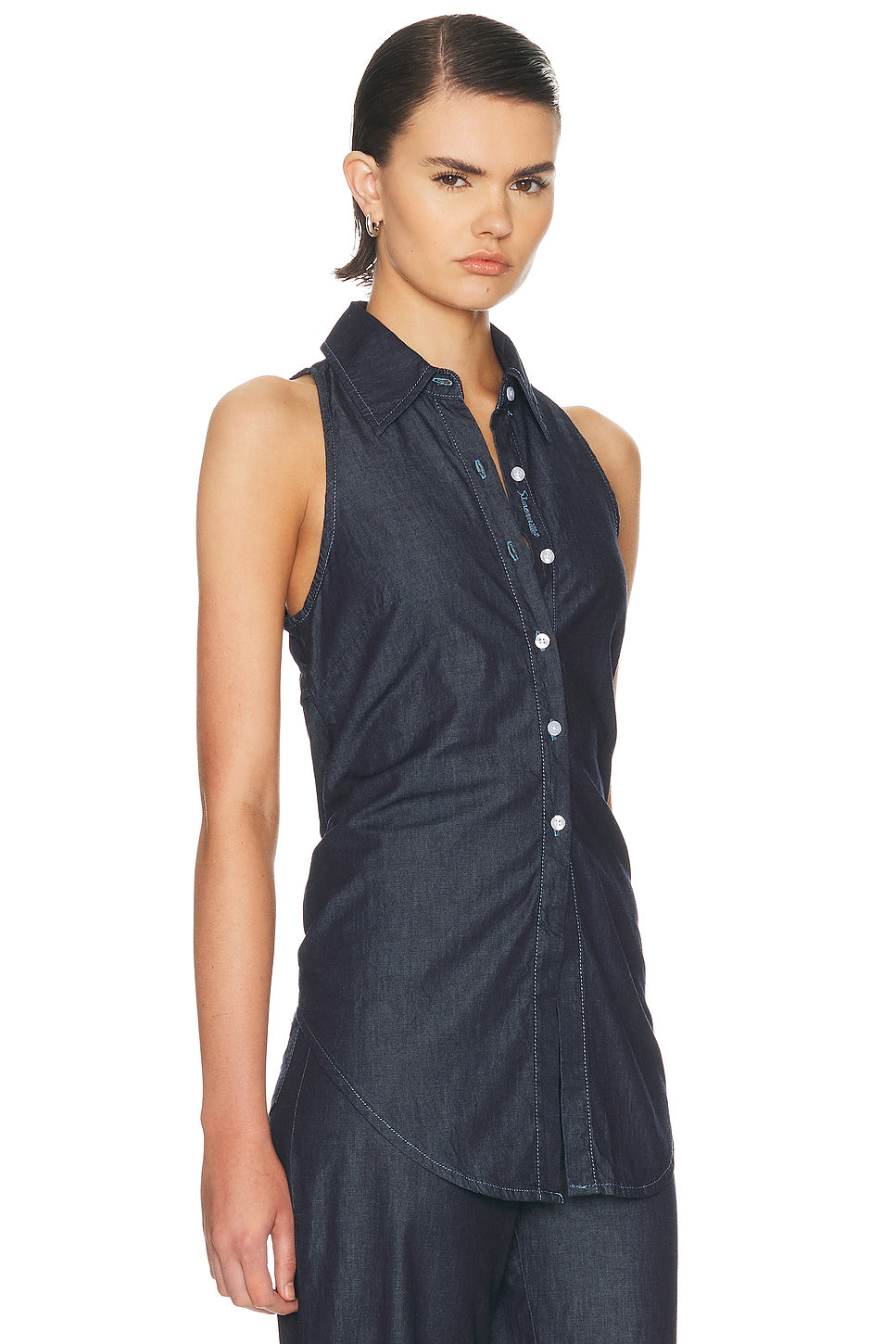 Loch Sleeveless Chambray Button Up Top