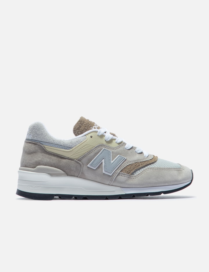 997
