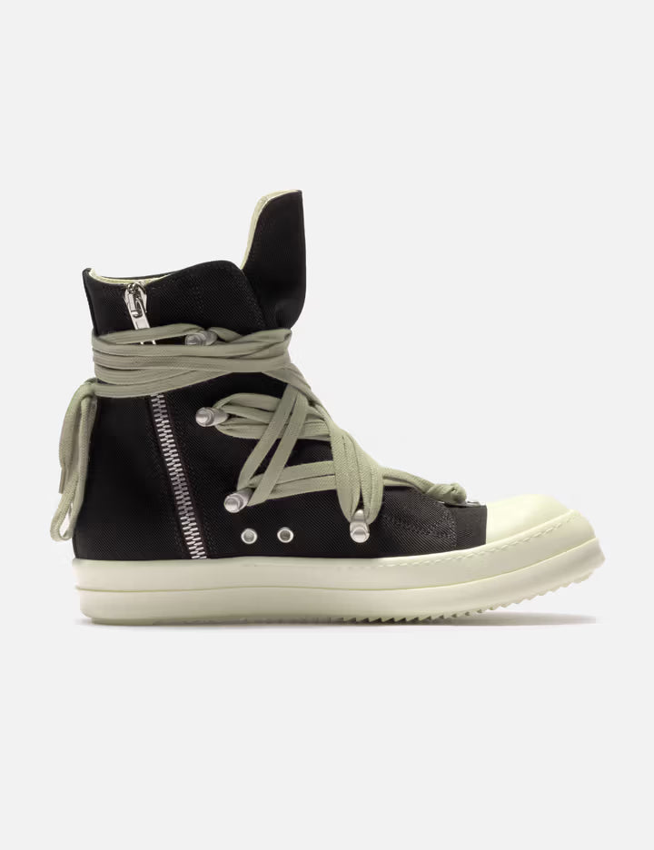 Megalace® Sneaks