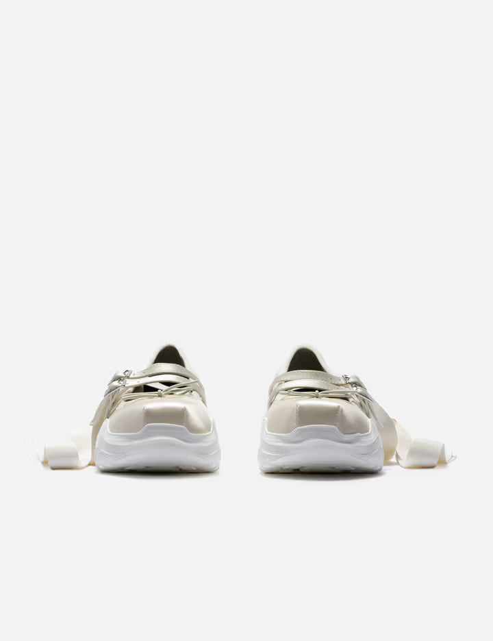 AKIKOAOKI × THREE TREASURES Giselle Satin