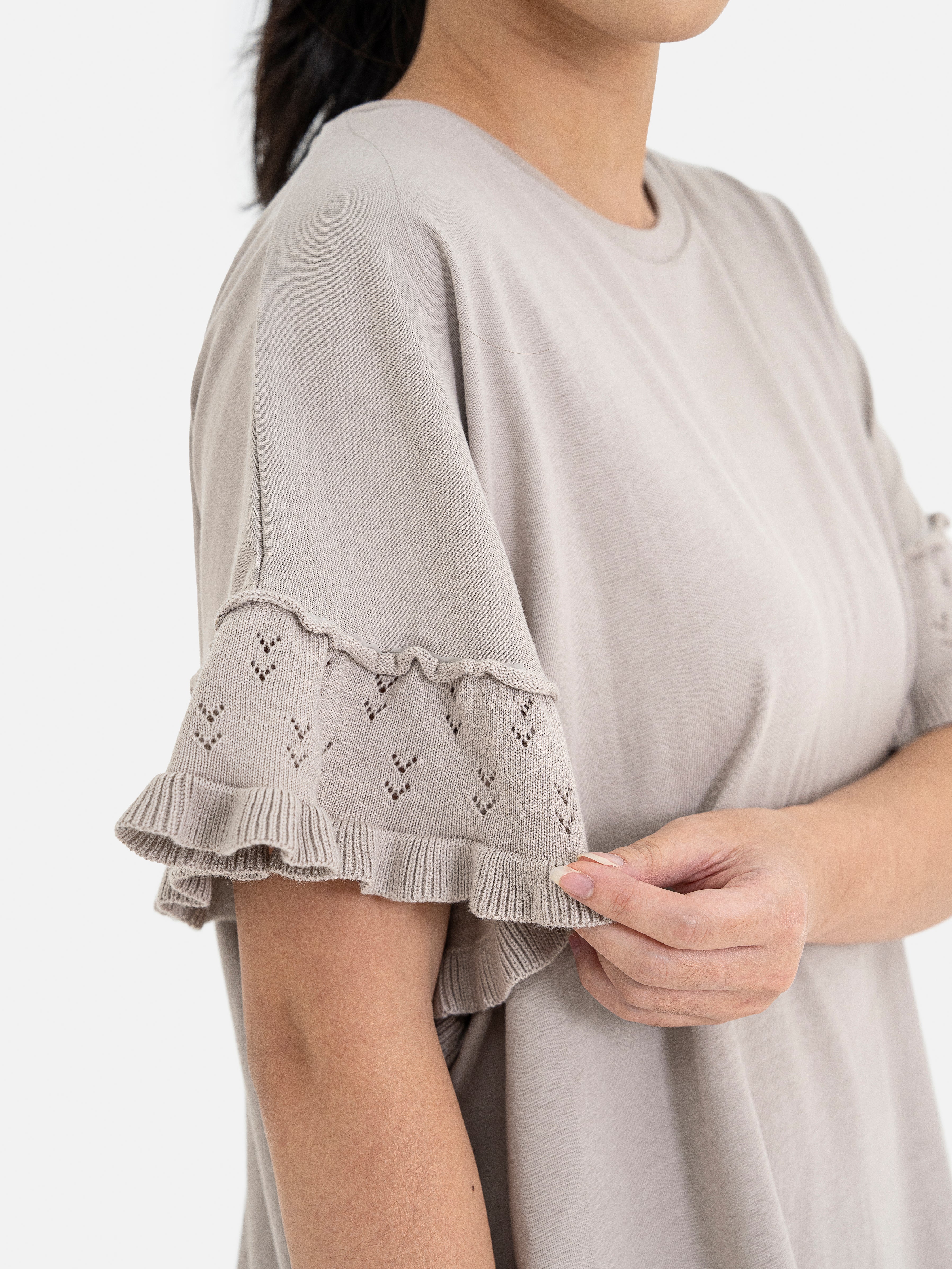 Takagi Sleeve Ruffle Pullover